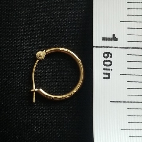 Vintage 14K Solid Gold Hoop Earring - Picture 5 of 5